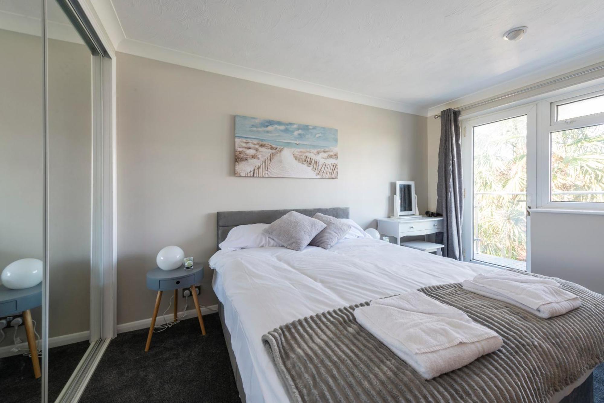 5 Bedroom Detached Beach House Poole Exterior foto